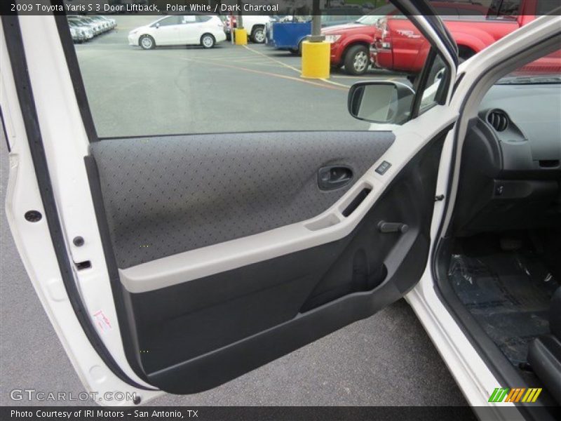 Polar White / Dark Charcoal 2009 Toyota Yaris S 3 Door Liftback