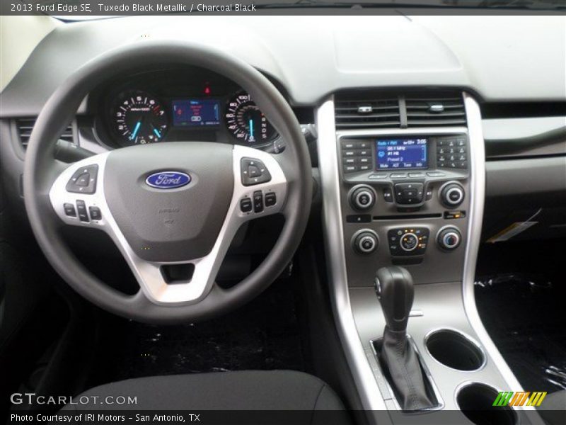Tuxedo Black Metallic / Charcoal Black 2013 Ford Edge SE