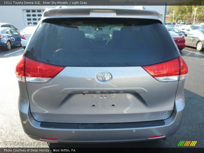 Silver Sky Metallic / Light Gray 2011 Toyota Sienna XLE