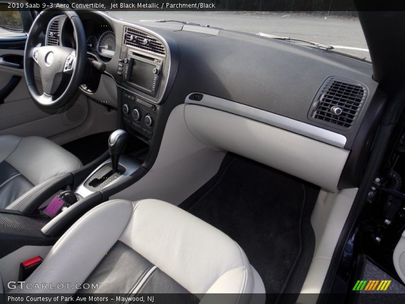 Dashboard of 2010 9-3 Aero Convertible