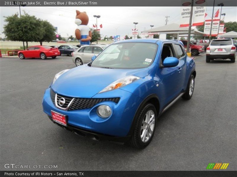 Electric Blue / Black/Silver Trim 2011 Nissan Juke SV
