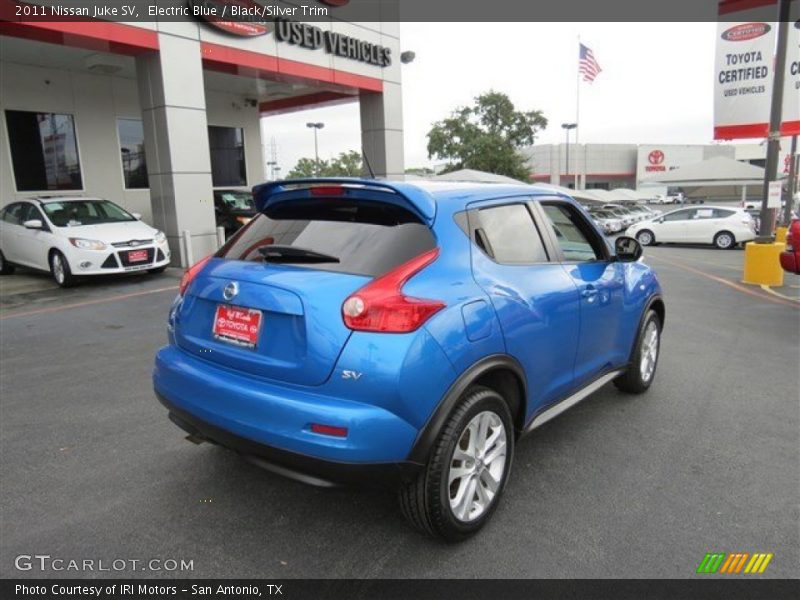 Electric Blue / Black/Silver Trim 2011 Nissan Juke SV