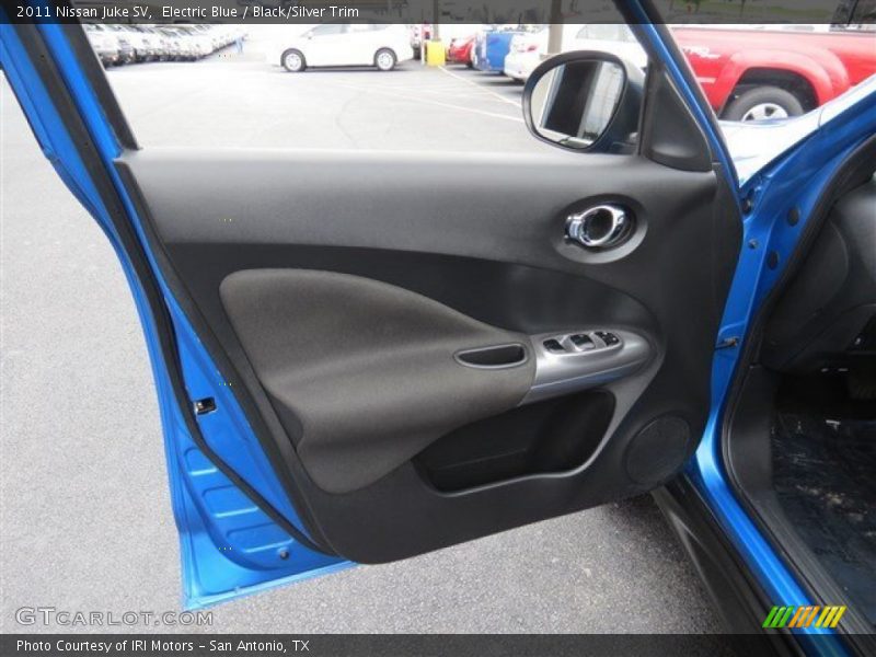Electric Blue / Black/Silver Trim 2011 Nissan Juke SV