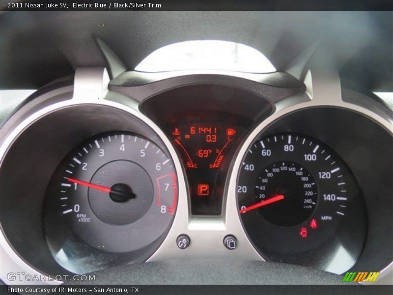 Electric Blue / Black/Silver Trim 2011 Nissan Juke SV