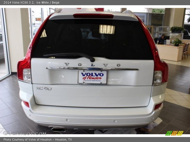 Ice White / Beige 2014 Volvo XC90 3.2