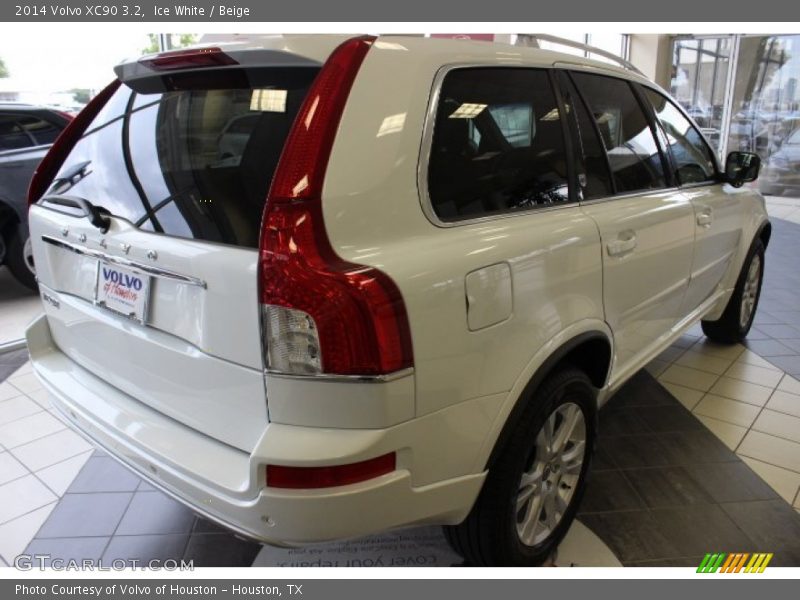 Ice White / Beige 2014 Volvo XC90 3.2