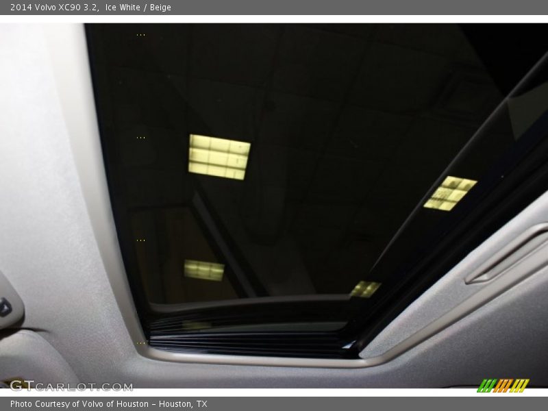 Ice White / Beige 2014 Volvo XC90 3.2