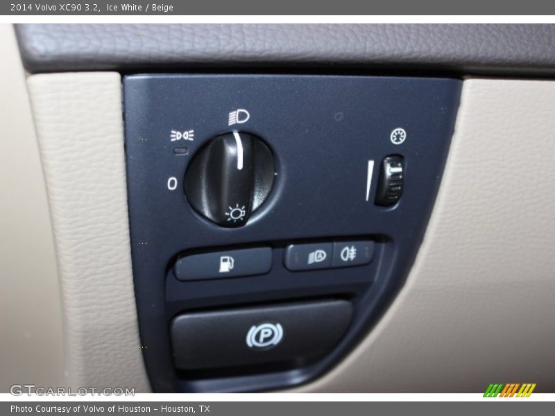 Ice White / Beige 2014 Volvo XC90 3.2
