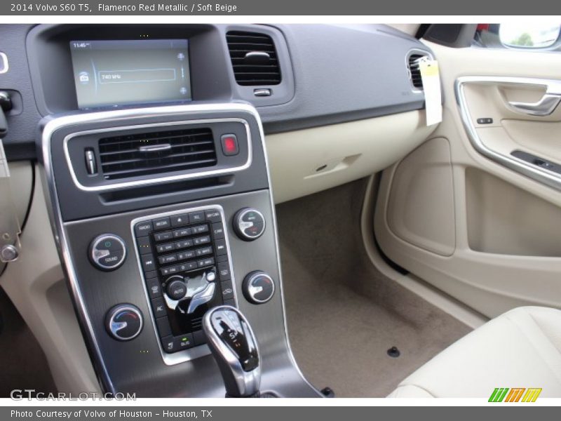 Flamenco Red Metallic / Soft Beige 2014 Volvo S60 T5