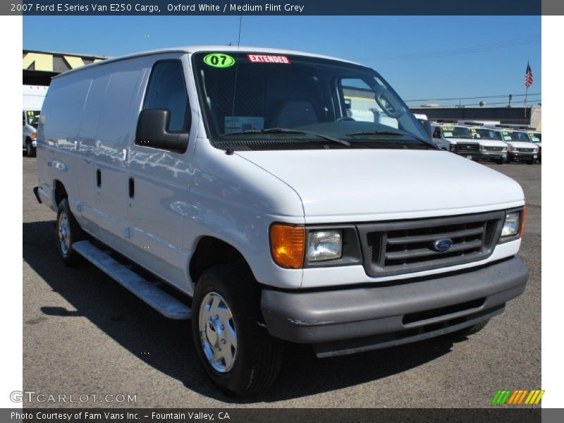 Oxford White / Medium Flint Grey 2007 Ford E Series Van E250 Cargo