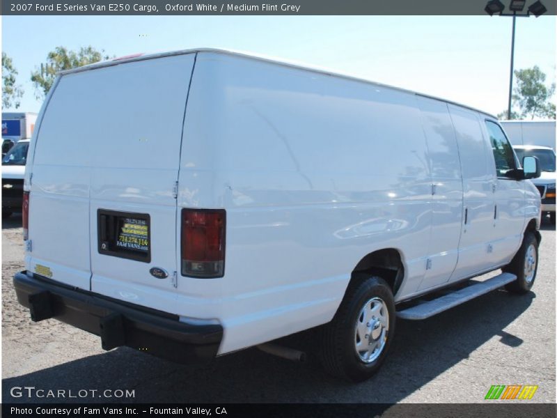 Oxford White / Medium Flint Grey 2007 Ford E Series Van E250 Cargo