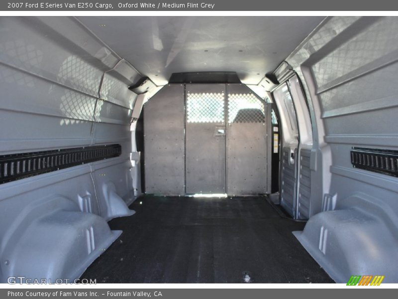 Oxford White / Medium Flint Grey 2007 Ford E Series Van E250 Cargo