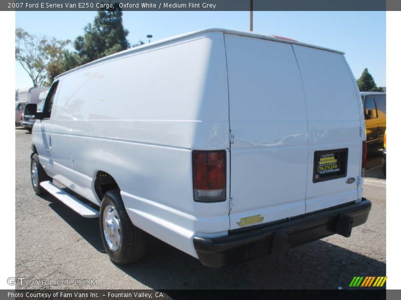 Oxford White / Medium Flint Grey 2007 Ford E Series Van E250 Cargo