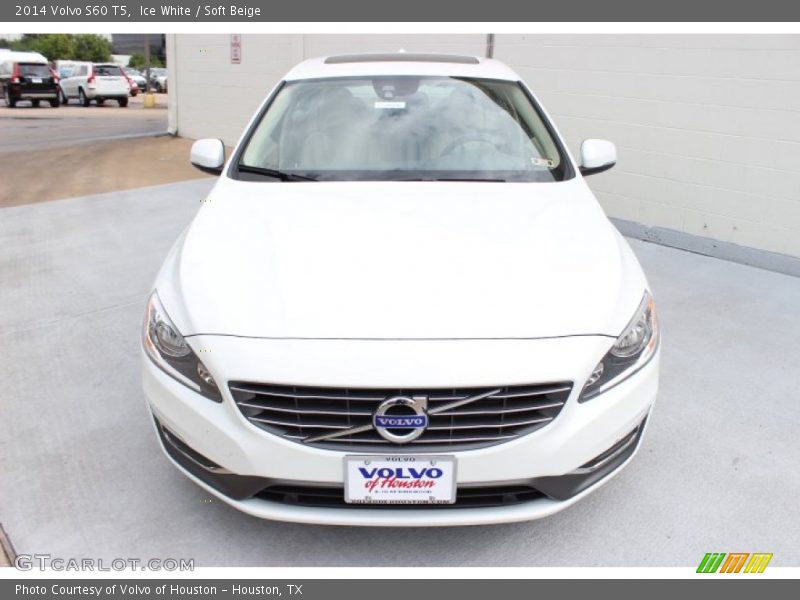 Ice White / Soft Beige 2014 Volvo S60 T5