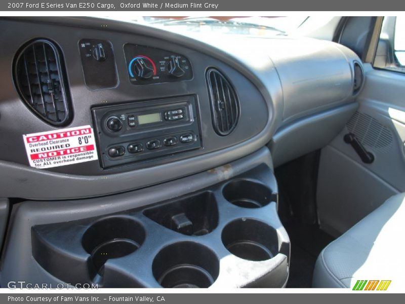 Oxford White / Medium Flint Grey 2007 Ford E Series Van E250 Cargo