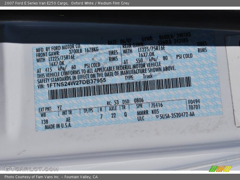 Oxford White / Medium Flint Grey 2007 Ford E Series Van E250 Cargo