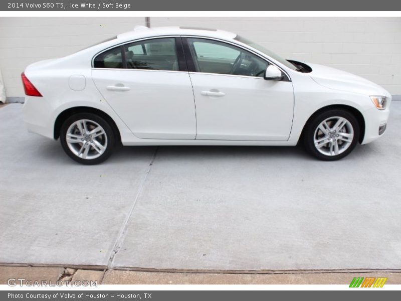 Ice White / Soft Beige 2014 Volvo S60 T5