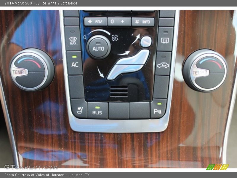 Ice White / Soft Beige 2014 Volvo S60 T5
