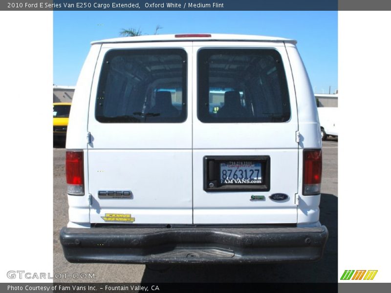 Oxford White / Medium Flint 2010 Ford E Series Van E250 Cargo Extended