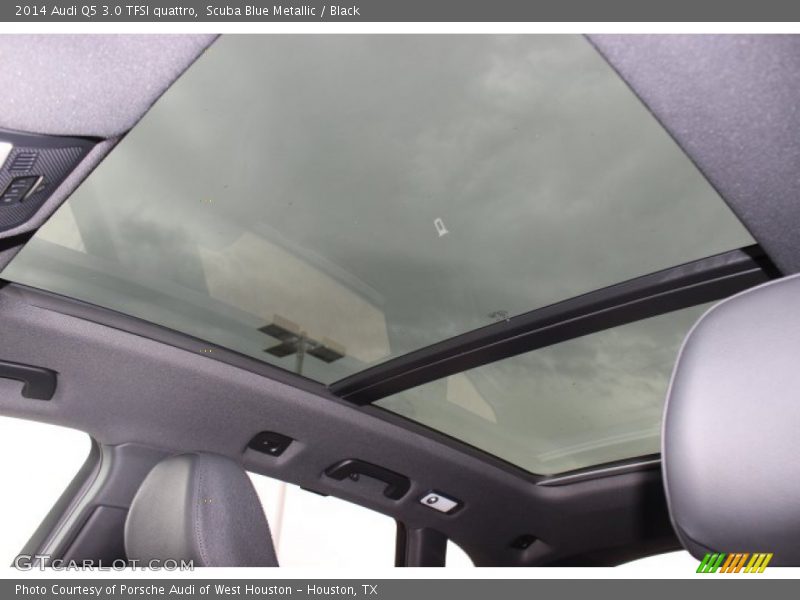 Sunroof of 2014 Q5 3.0 TFSI quattro