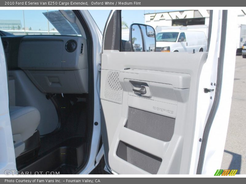 Oxford White / Medium Flint 2010 Ford E Series Van E250 Cargo Extended