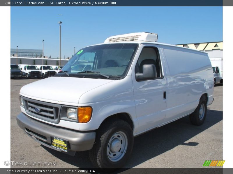 Oxford White / Medium Flint 2005 Ford E Series Van E150 Cargo
