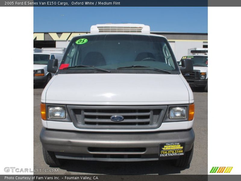 Oxford White / Medium Flint 2005 Ford E Series Van E150 Cargo