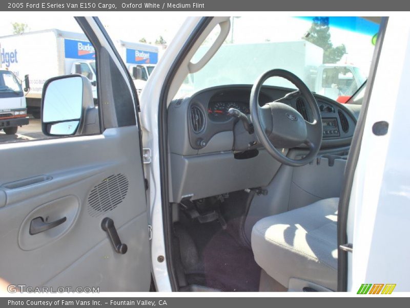 Oxford White / Medium Flint 2005 Ford E Series Van E150 Cargo