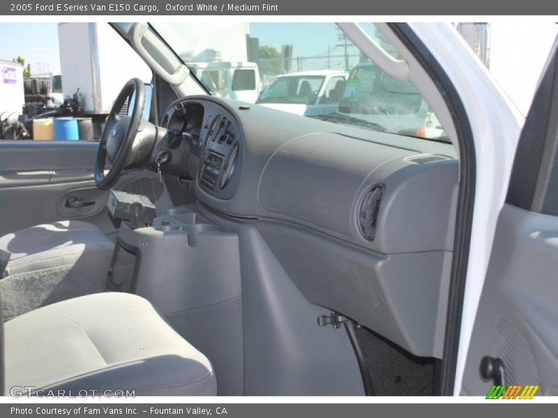 Oxford White / Medium Flint 2005 Ford E Series Van E150 Cargo