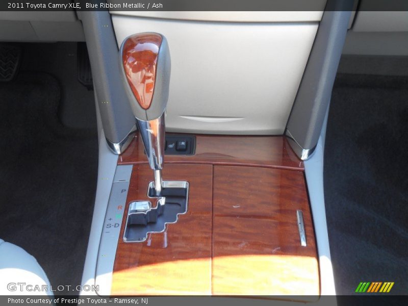 Blue Ribbon Metallic / Ash 2011 Toyota Camry XLE