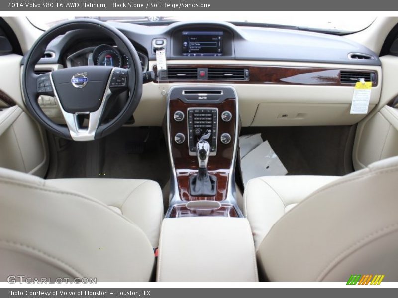 Dashboard of 2014 S80 T6 AWD Platinum