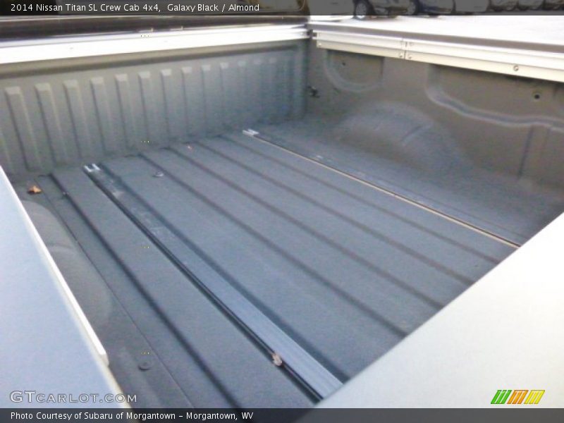 Galaxy Black / Almond 2014 Nissan Titan SL Crew Cab 4x4