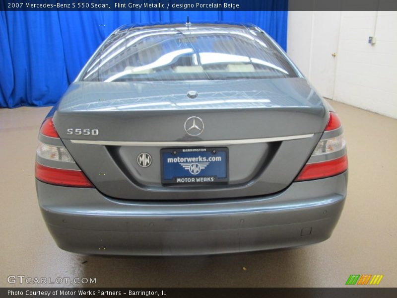 Flint Grey Metallic / designo Porcelain Beige 2007 Mercedes-Benz S 550 Sedan