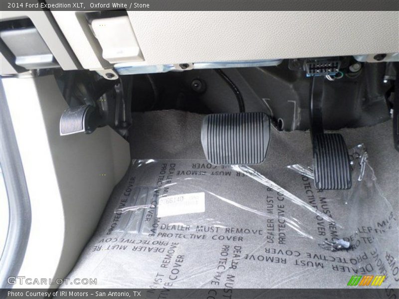 Oxford White / Stone 2014 Ford Expedition XLT
