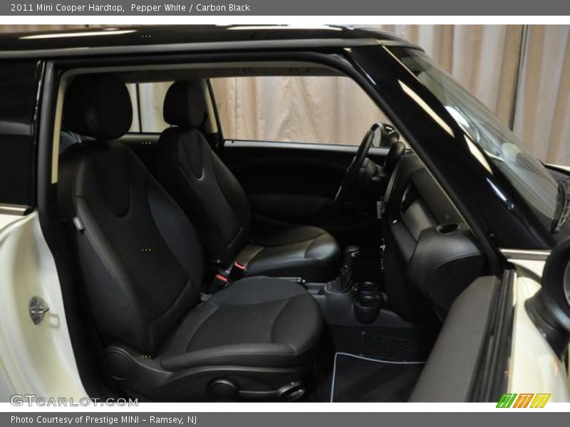 Pepper White / Carbon Black 2011 Mini Cooper Hardtop