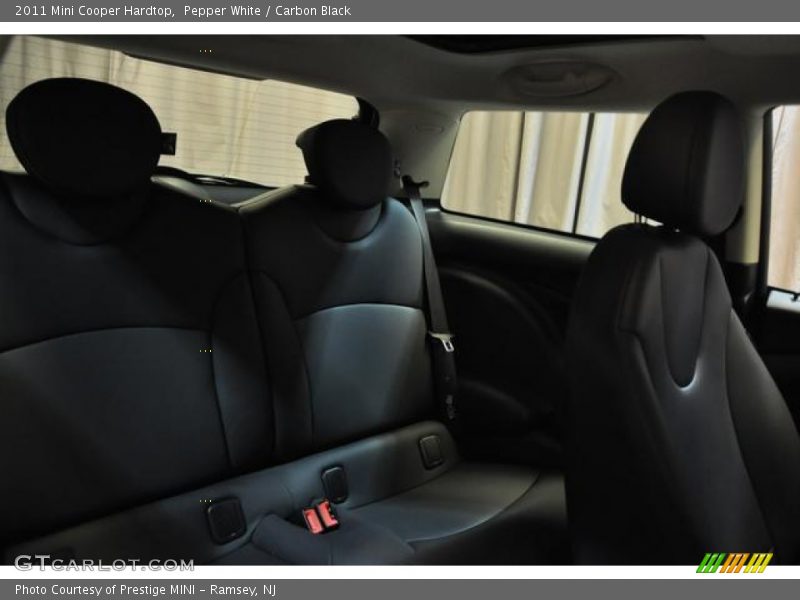 Pepper White / Carbon Black 2011 Mini Cooper Hardtop