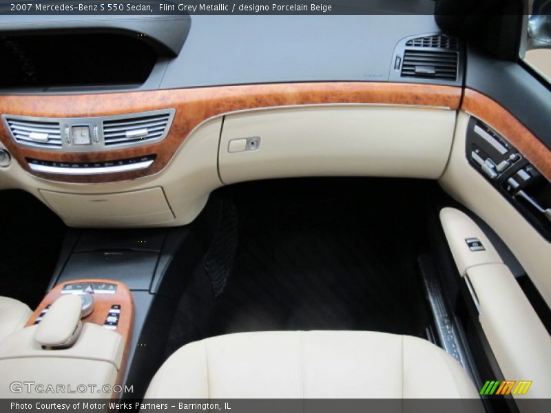 Flint Grey Metallic / designo Porcelain Beige 2007 Mercedes-Benz S 550 Sedan