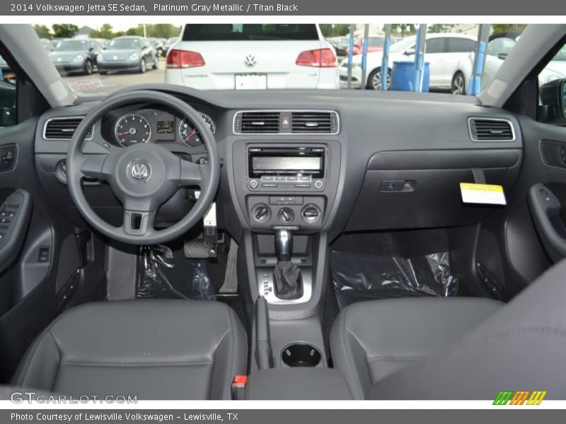 Platinum Gray Metallic / Titan Black 2014 Volkswagen Jetta SE Sedan