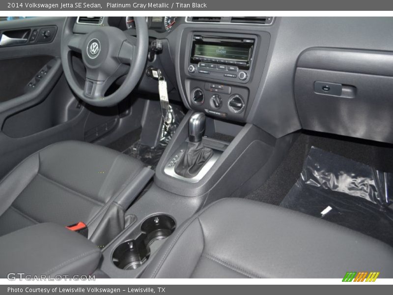 Platinum Gray Metallic / Titan Black 2014 Volkswagen Jetta SE Sedan