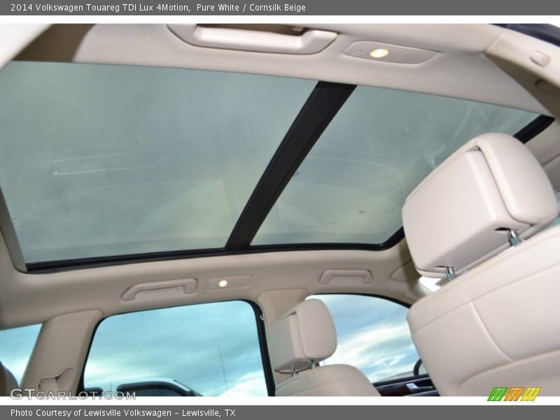 Sunroof of 2014 Touareg TDI Lux 4Motion