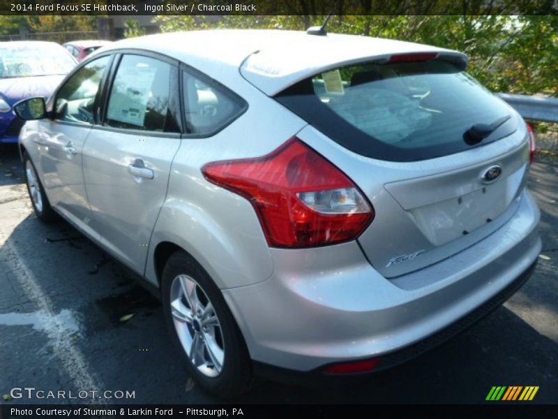Ingot Silver / Charcoal Black 2014 Ford Focus SE Hatchback