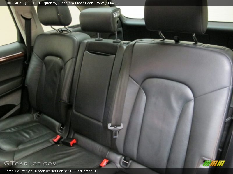 Rear Seat of 2009 Q7 3.0 TDI quattro