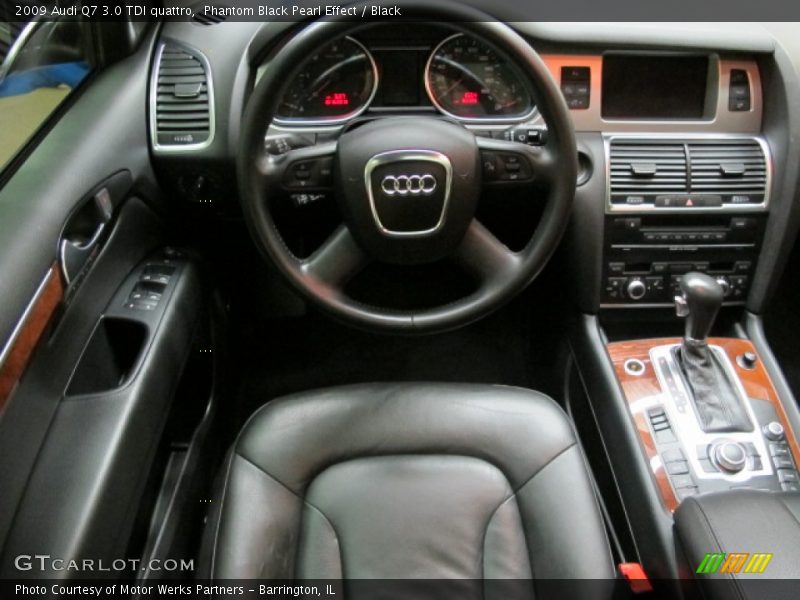 Phantom Black Pearl Effect / Black 2009 Audi Q7 3.0 TDI quattro