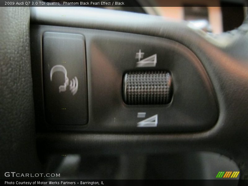 Phantom Black Pearl Effect / Black 2009 Audi Q7 3.0 TDI quattro