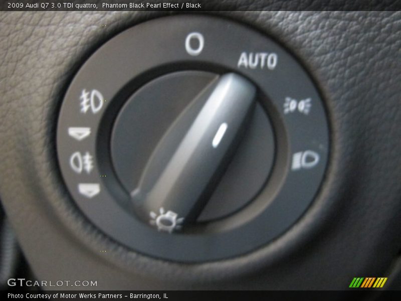 Phantom Black Pearl Effect / Black 2009 Audi Q7 3.0 TDI quattro