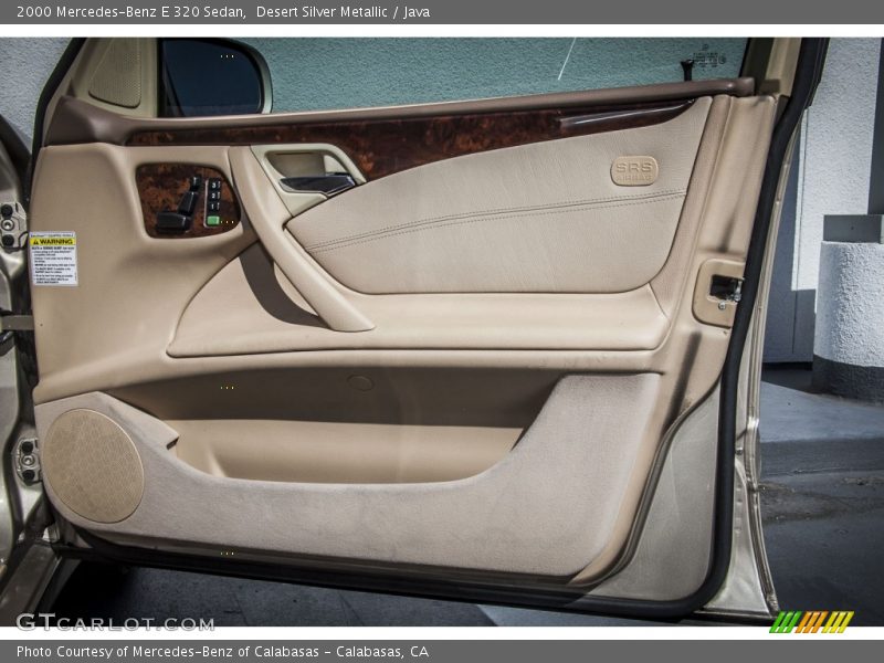 Door Panel of 2000 E 320 Sedan