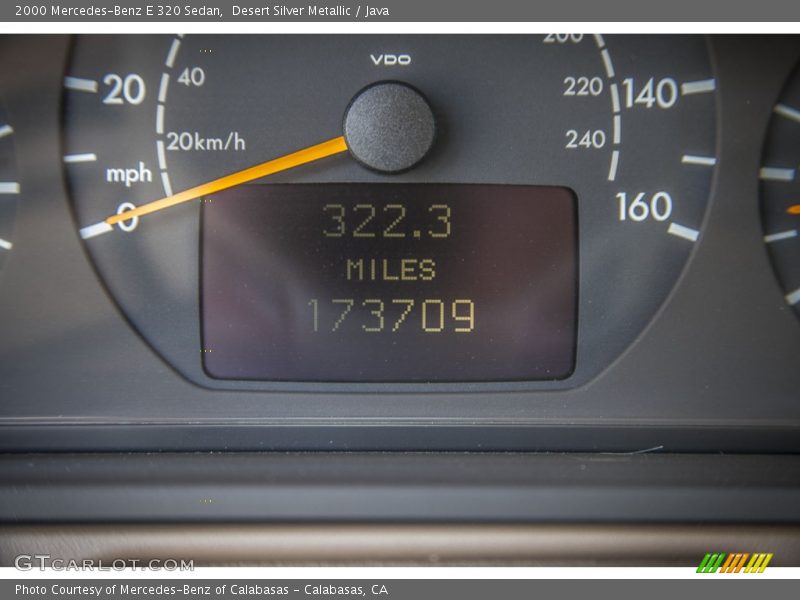 Desert Silver Metallic / Java 2000 Mercedes-Benz E 320 Sedan