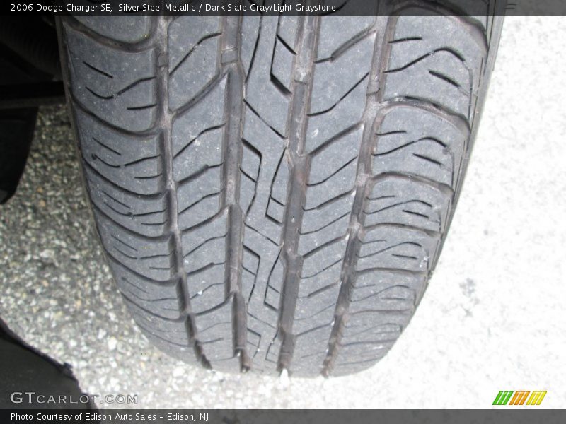 Silver Steel Metallic / Dark Slate Gray/Light Graystone 2006 Dodge Charger SE