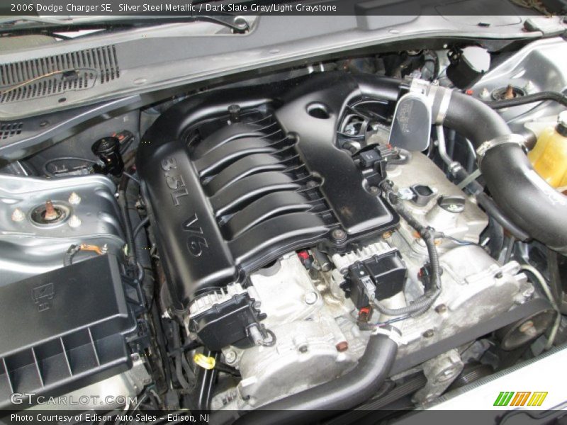 Silver Steel Metallic / Dark Slate Gray/Light Graystone 2006 Dodge Charger SE