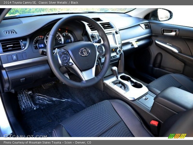 Classic Silver Metallic / Black 2014 Toyota Camry SE